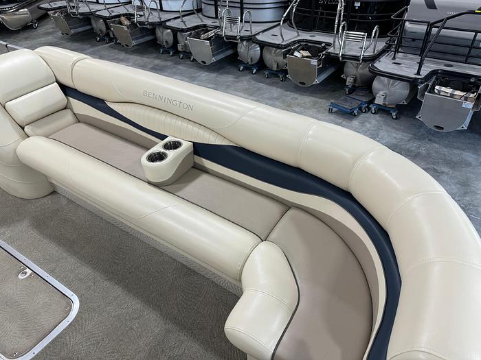 Used 2010 Bennington 2550