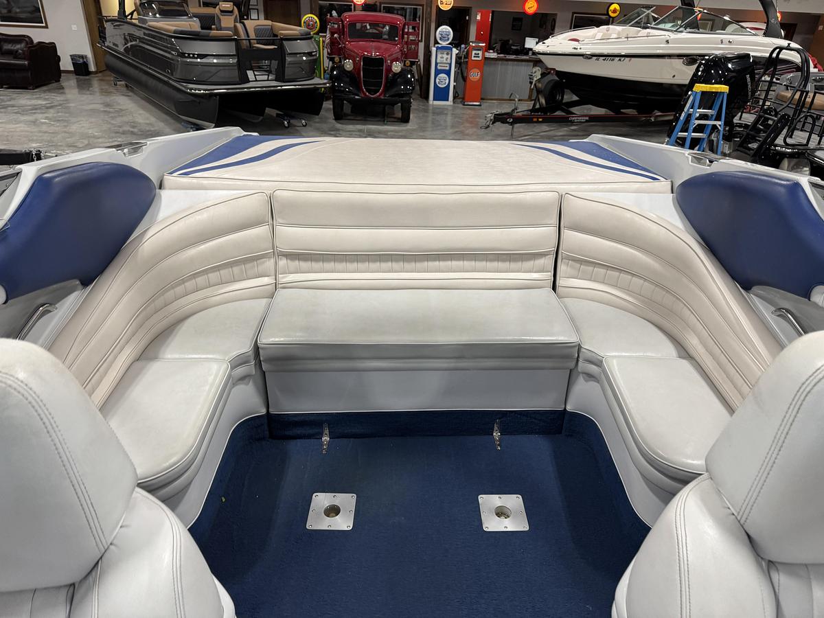 Used 1998 Mariah 272 BR