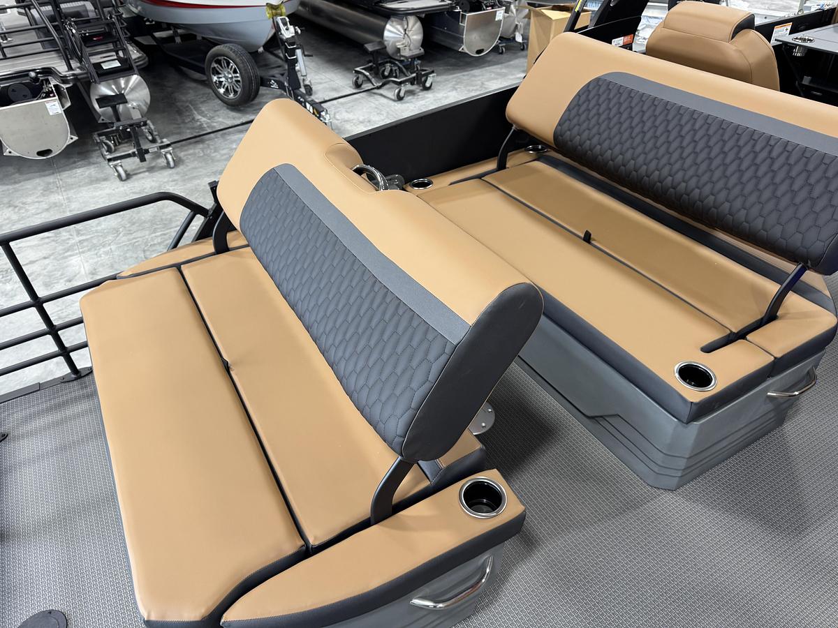 2027 Sylvan L-5 Platinum
