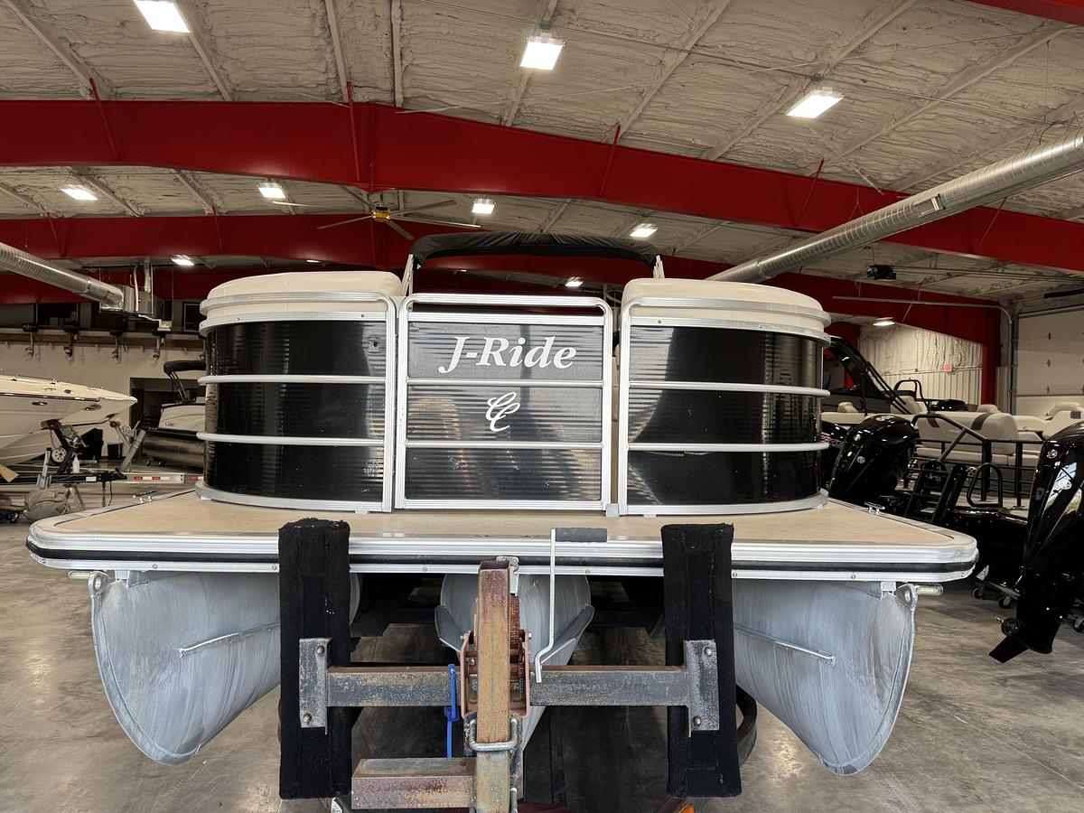 Used 2015 Cypress Cay 250 Sea Breeze