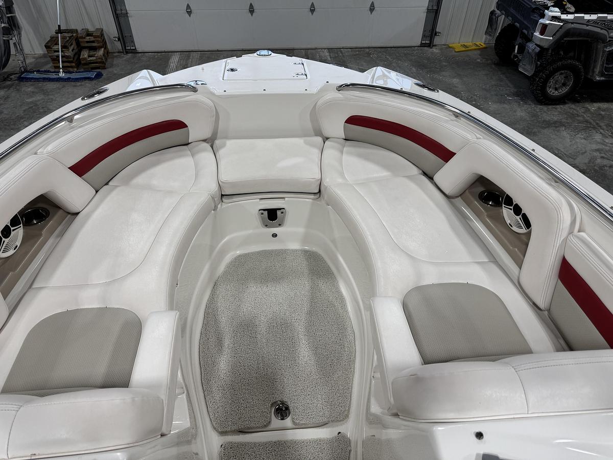 Used 2009 Chaparral 264 Sunesta