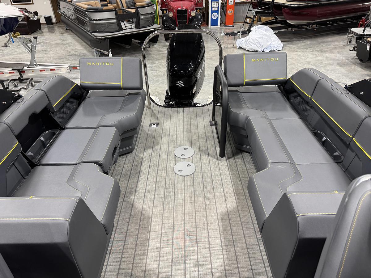 2025 Manitou 24 Explore