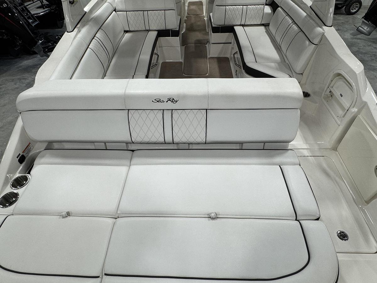 Used 2015 Sea Ray 270 SDX