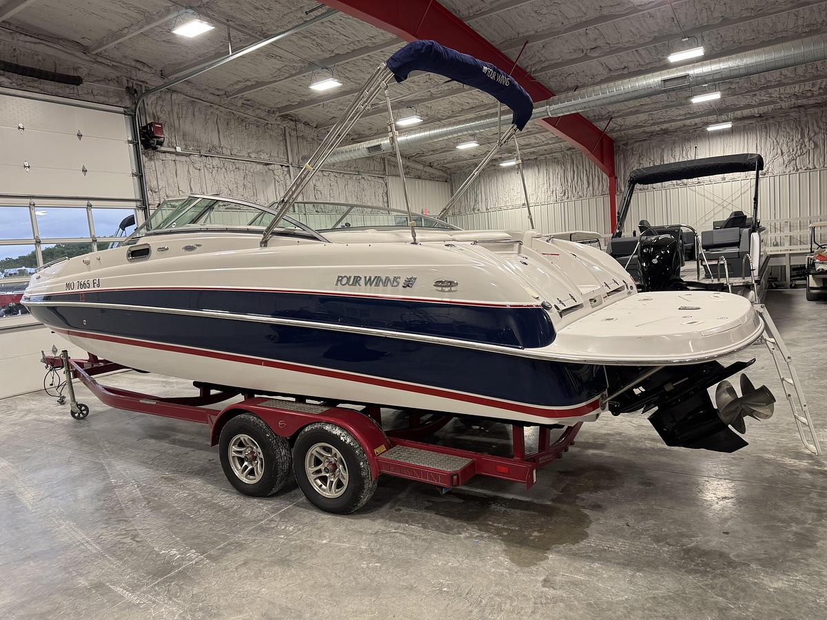 Used 2006 Four Winns 244 Funship