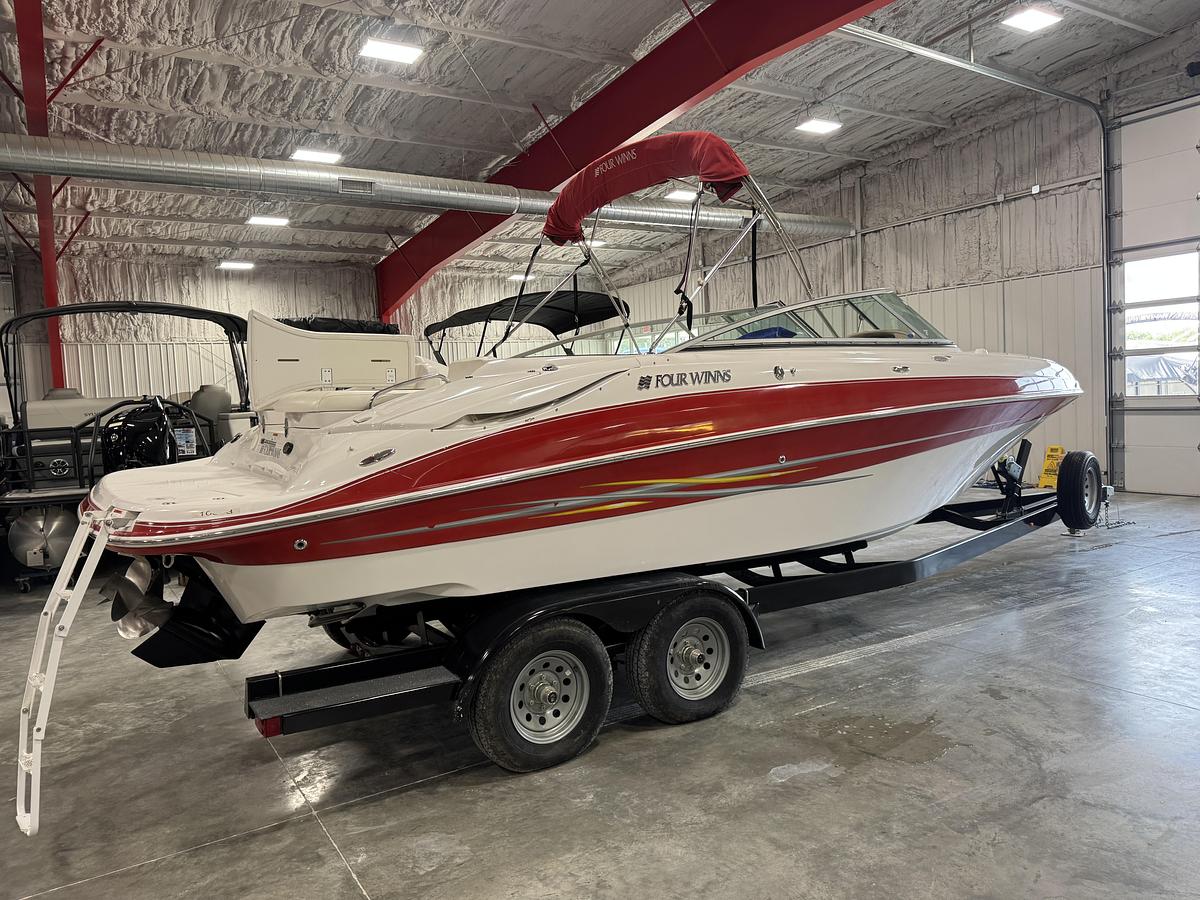 Used 2005 Four Winns 250 Horizon