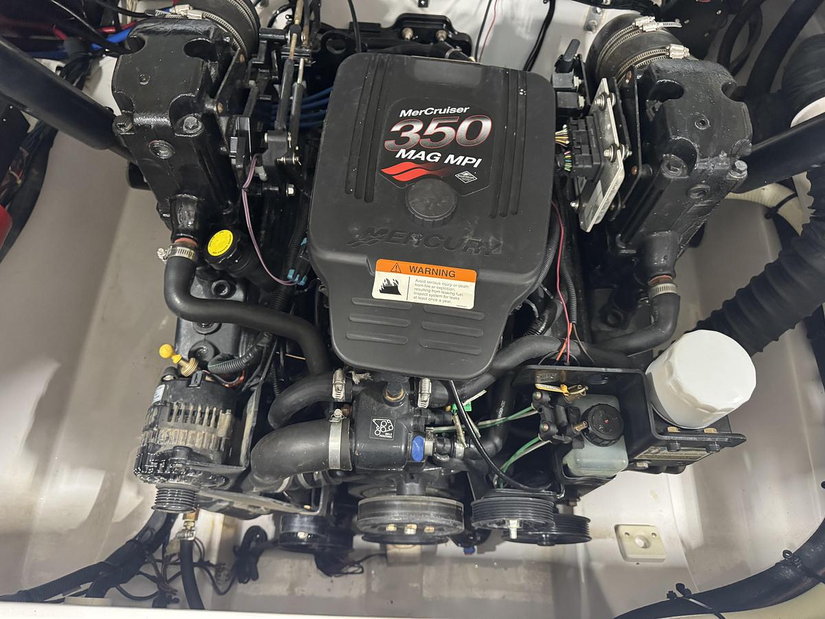 Used 2005 Four Winns 250 Horizon