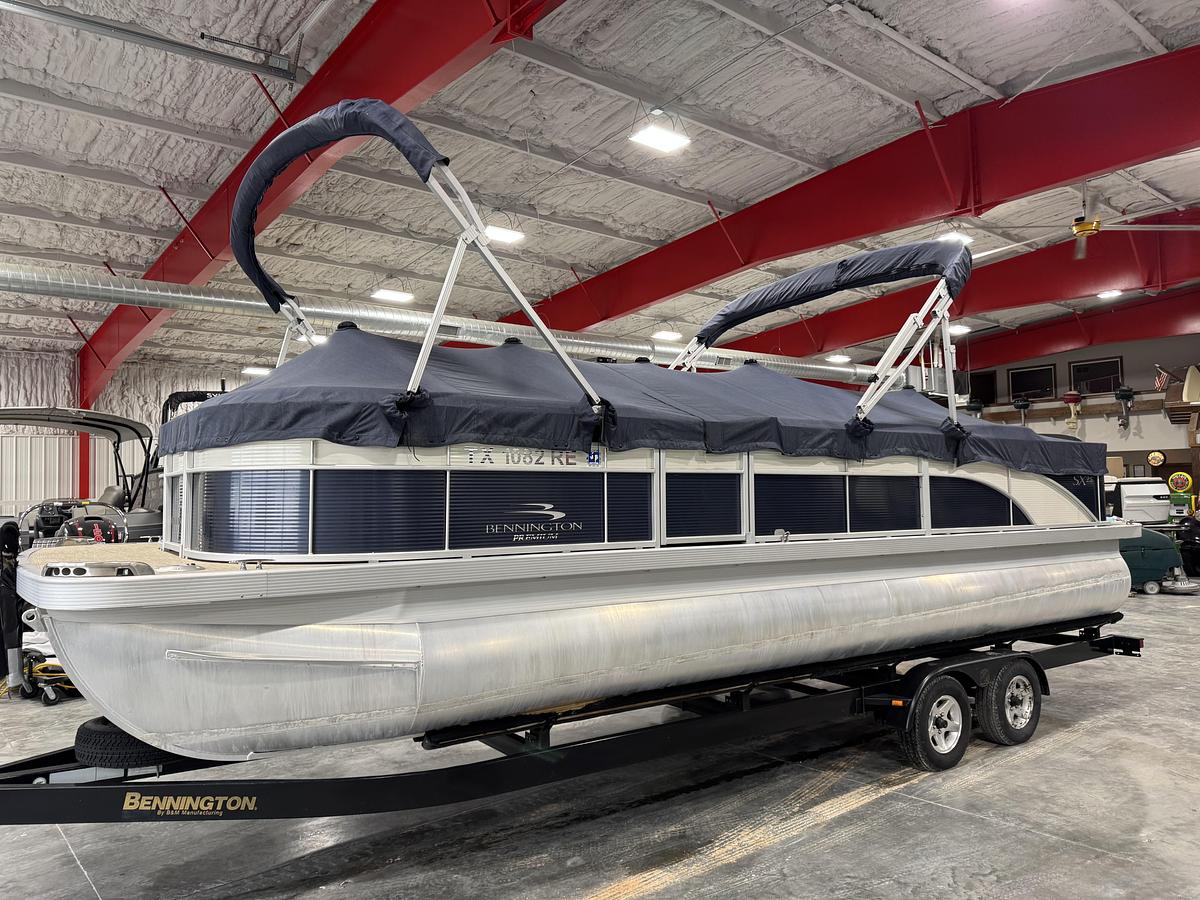 Used 2019 Bennington SX 25