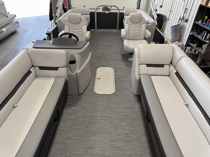 Used 2023 Sweetwater 2286