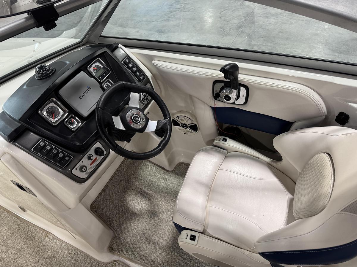 Used 2008 Chaparral 244 Sunesta