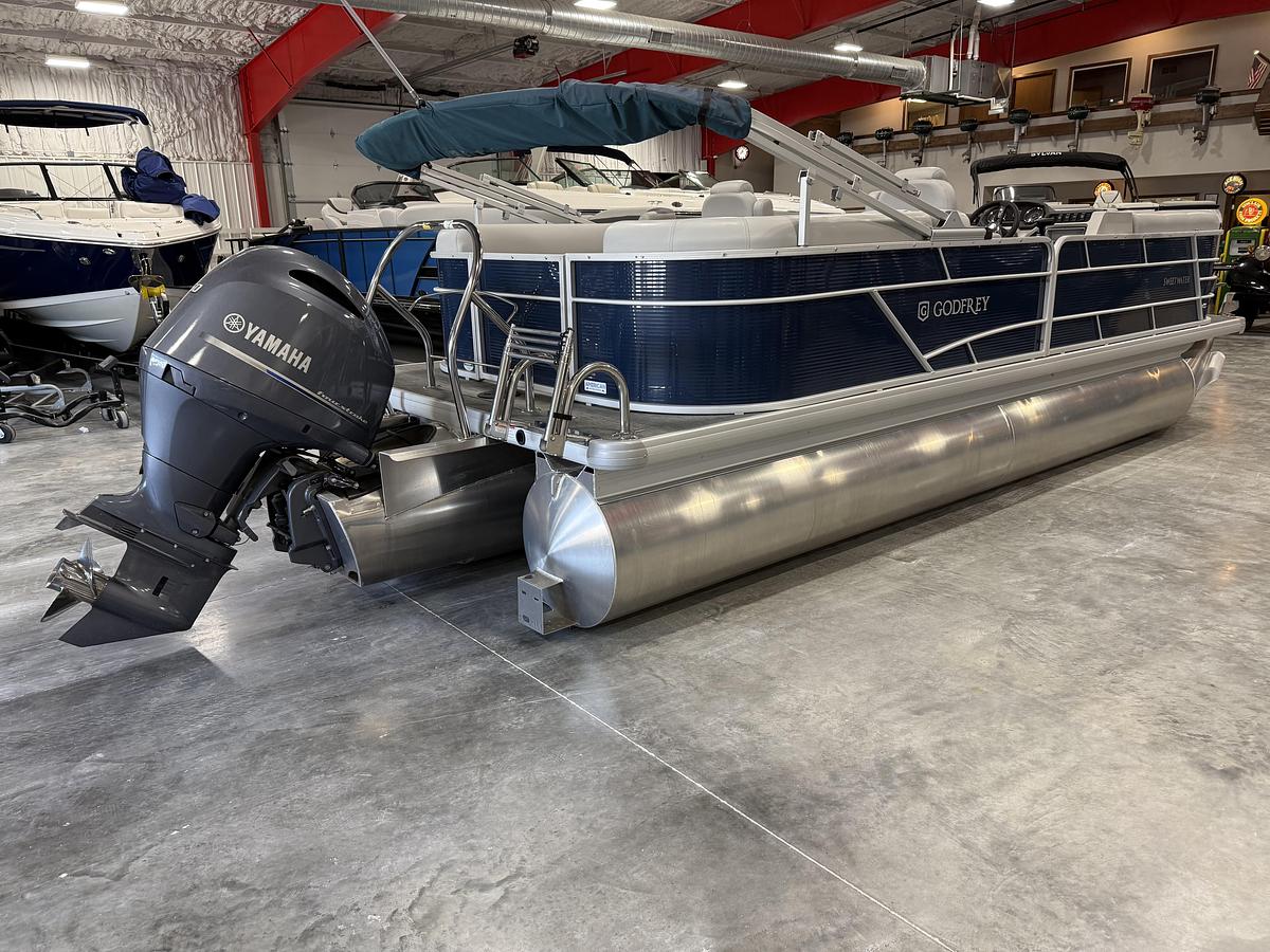 Used 2023 Sweetwater 2286