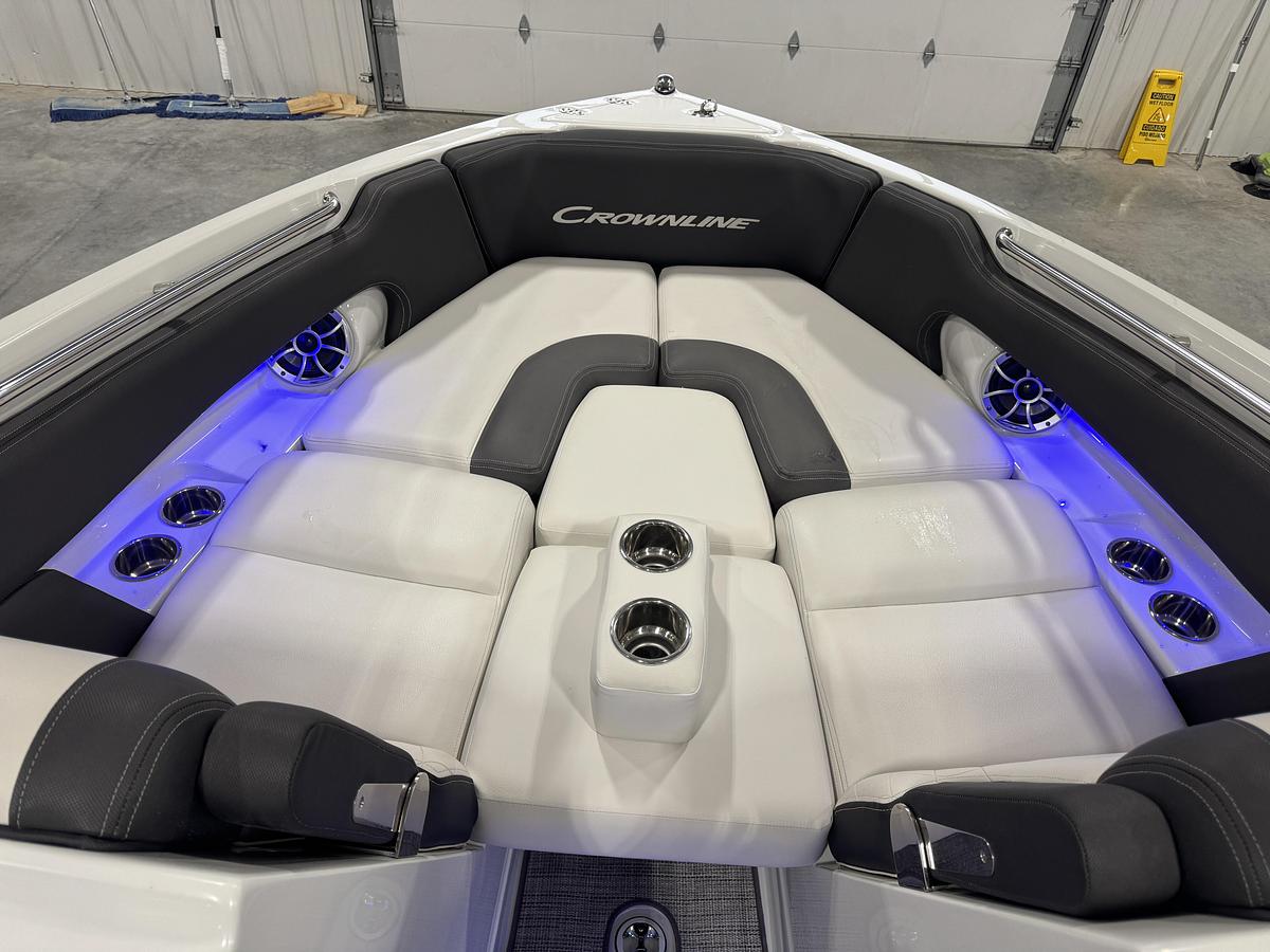 Used 2020 Crownline 255 SS
