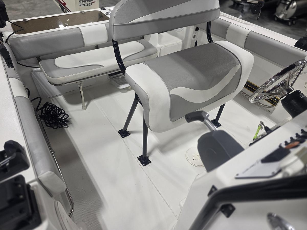 Used 2018 Key Largo 2486