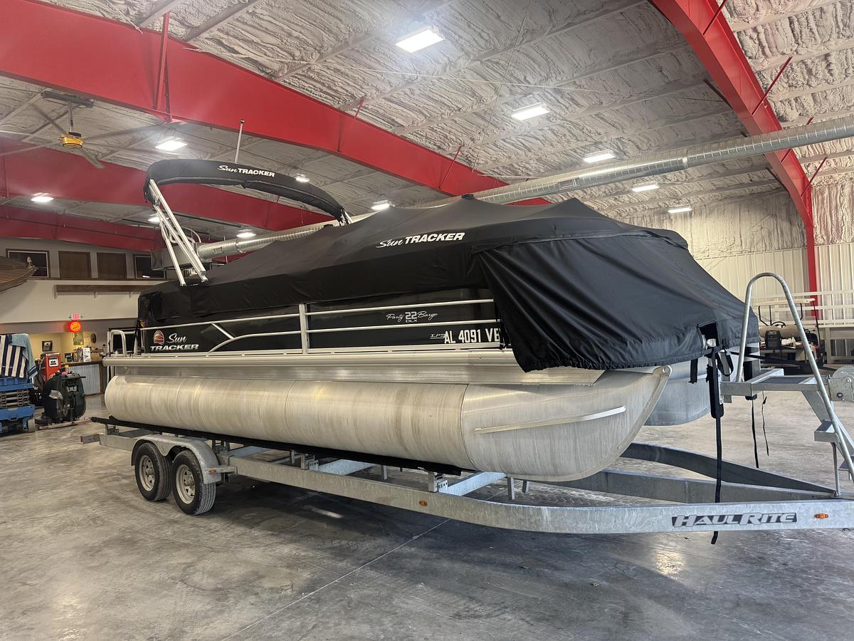 Used 2018 Sun-Tracker 22 Party-Barge DLX XP-3