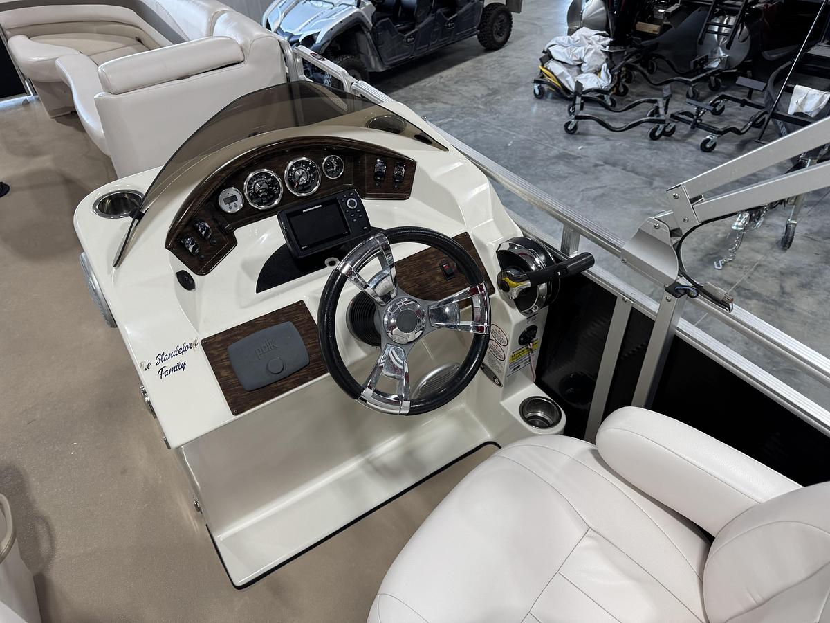 Used 2015 Cypress Cay 250 Sea Breeze