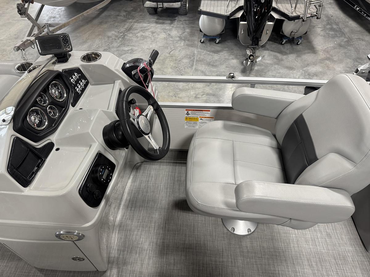 Used 2021 Lowe 270 SS