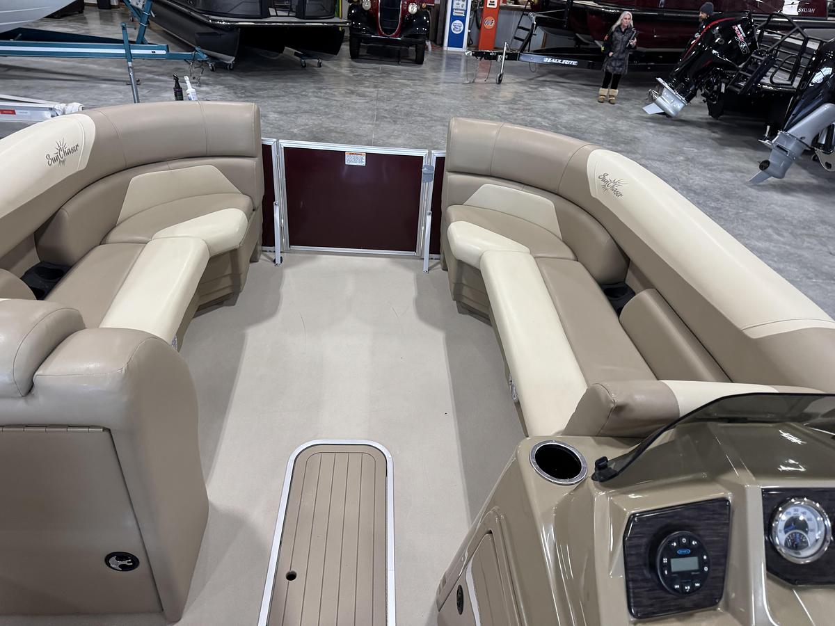 Used 2022 Sunchaser 24 Geneva