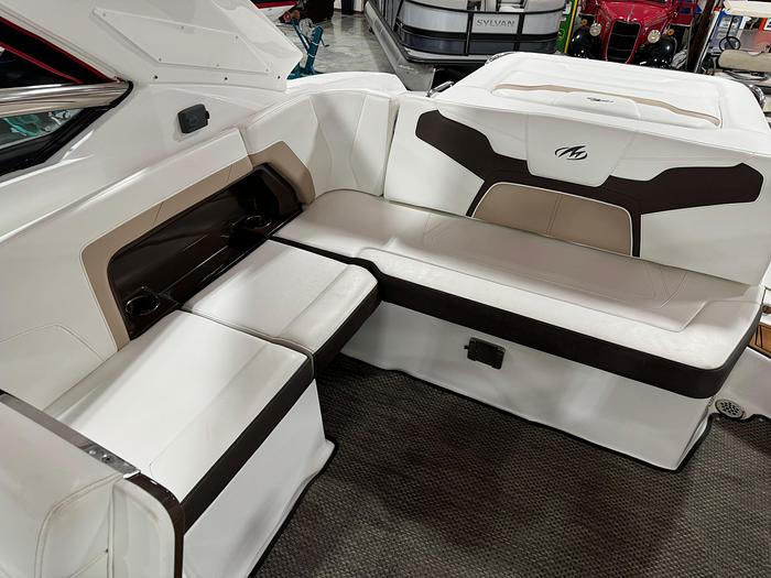 Used 2016 Monterey 328 SS