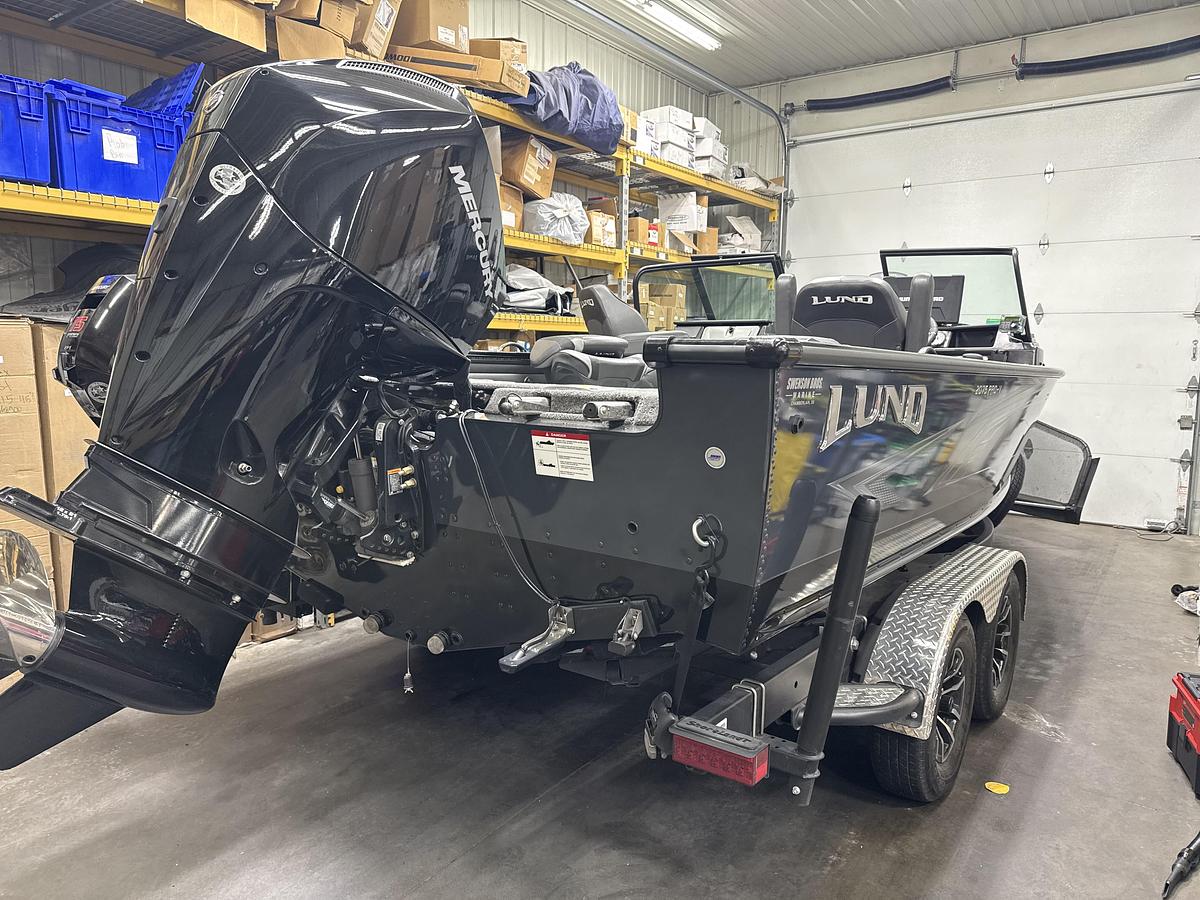 Used 2024 Lund 2075 Pro Vee