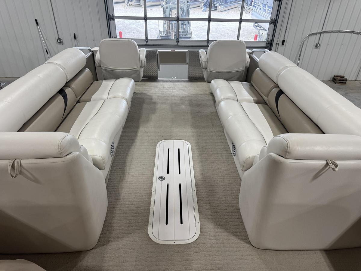 Used 2008 Crest 2570 II XRS