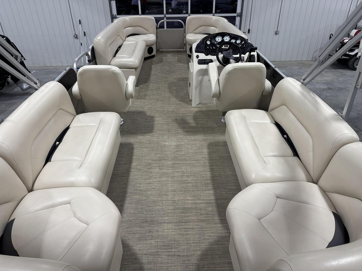 Used 2018 Landau 250 Island Breeze