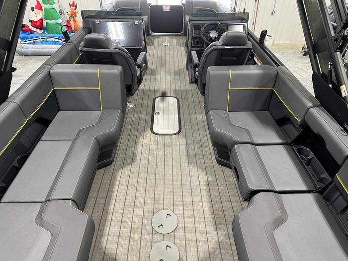 Used 2024 Manitou 24 Explorer