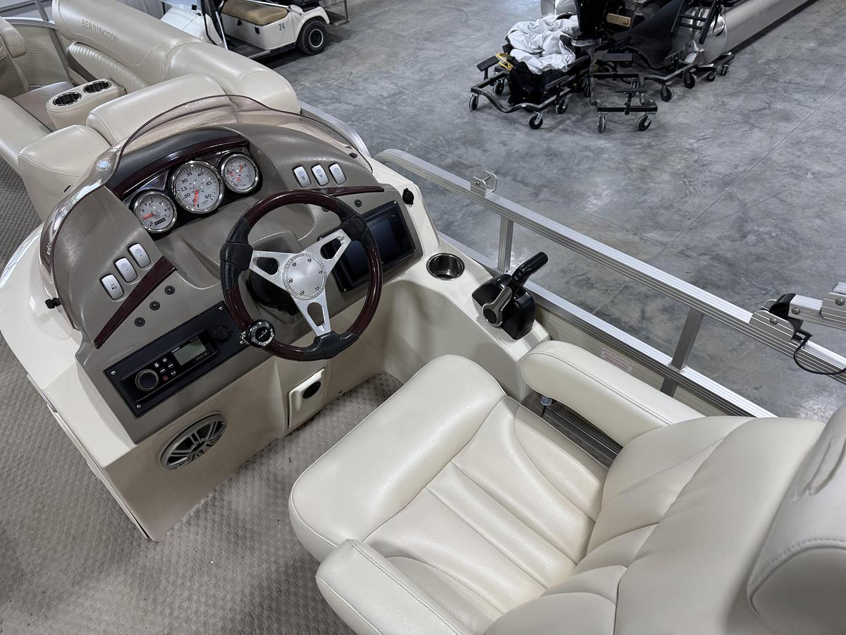 Used 2008 Bennington 2550 RLC