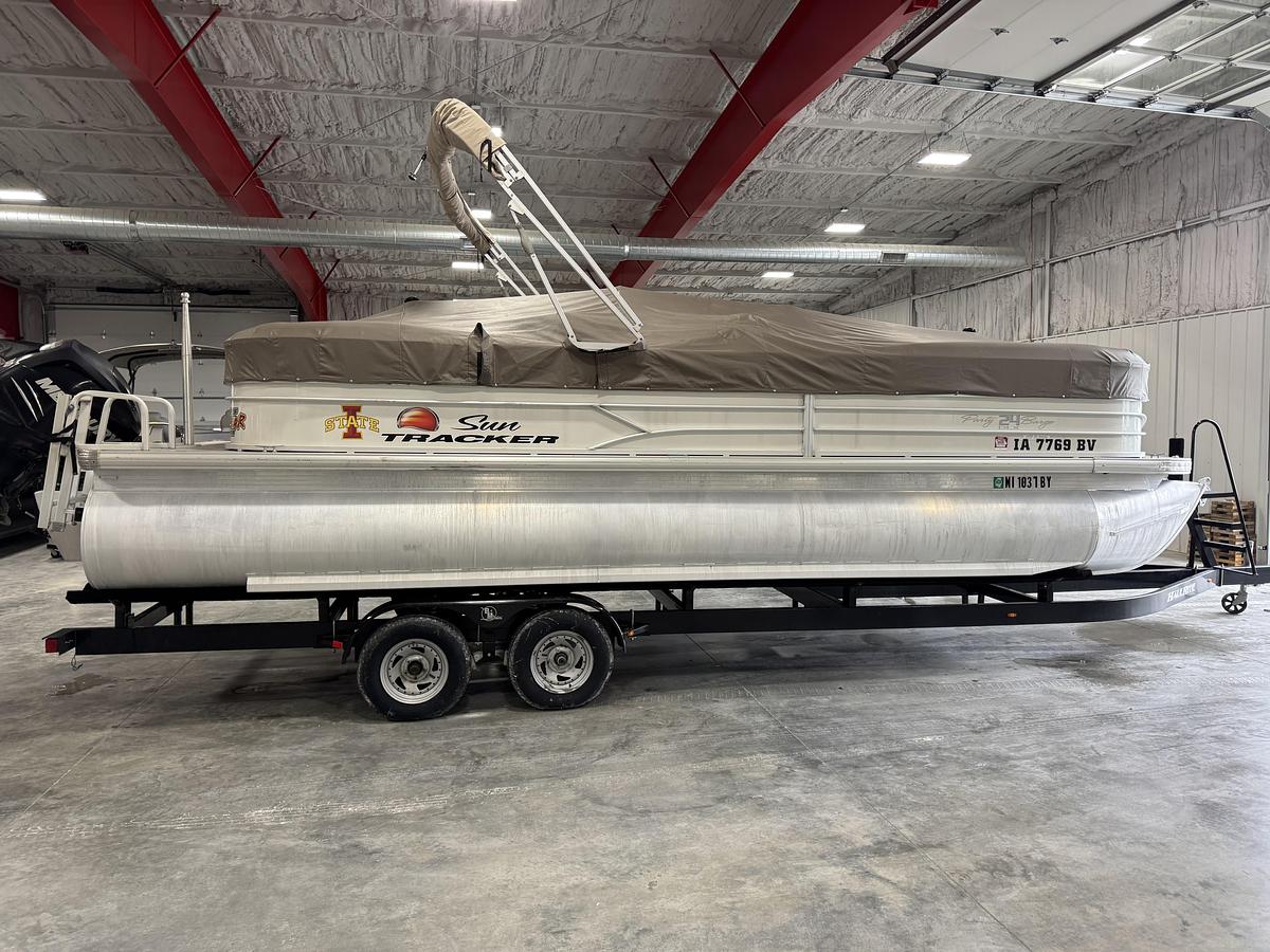 Used 2016 Sun-Tracker 24 Party-Barge DLX XP-3