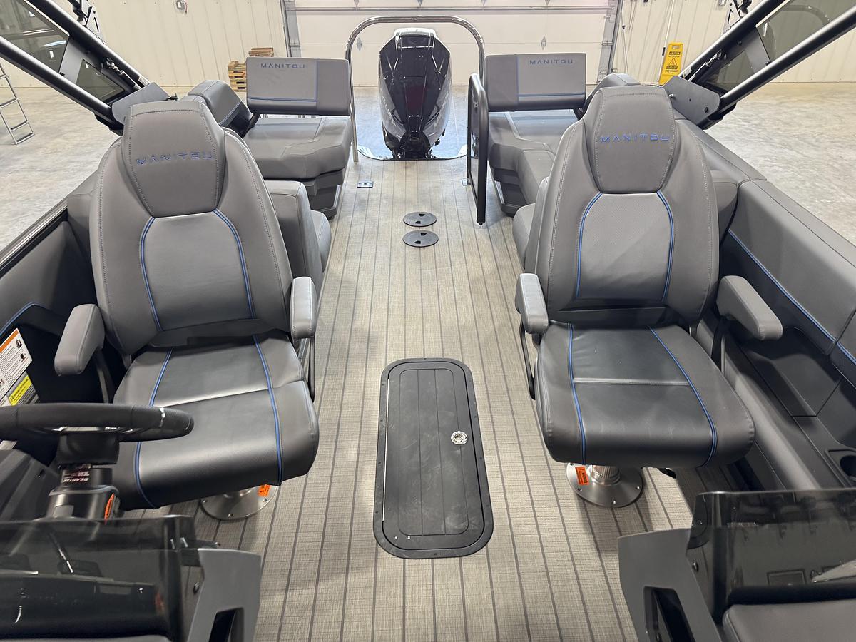 Used 2025 Manitou 26 Explore