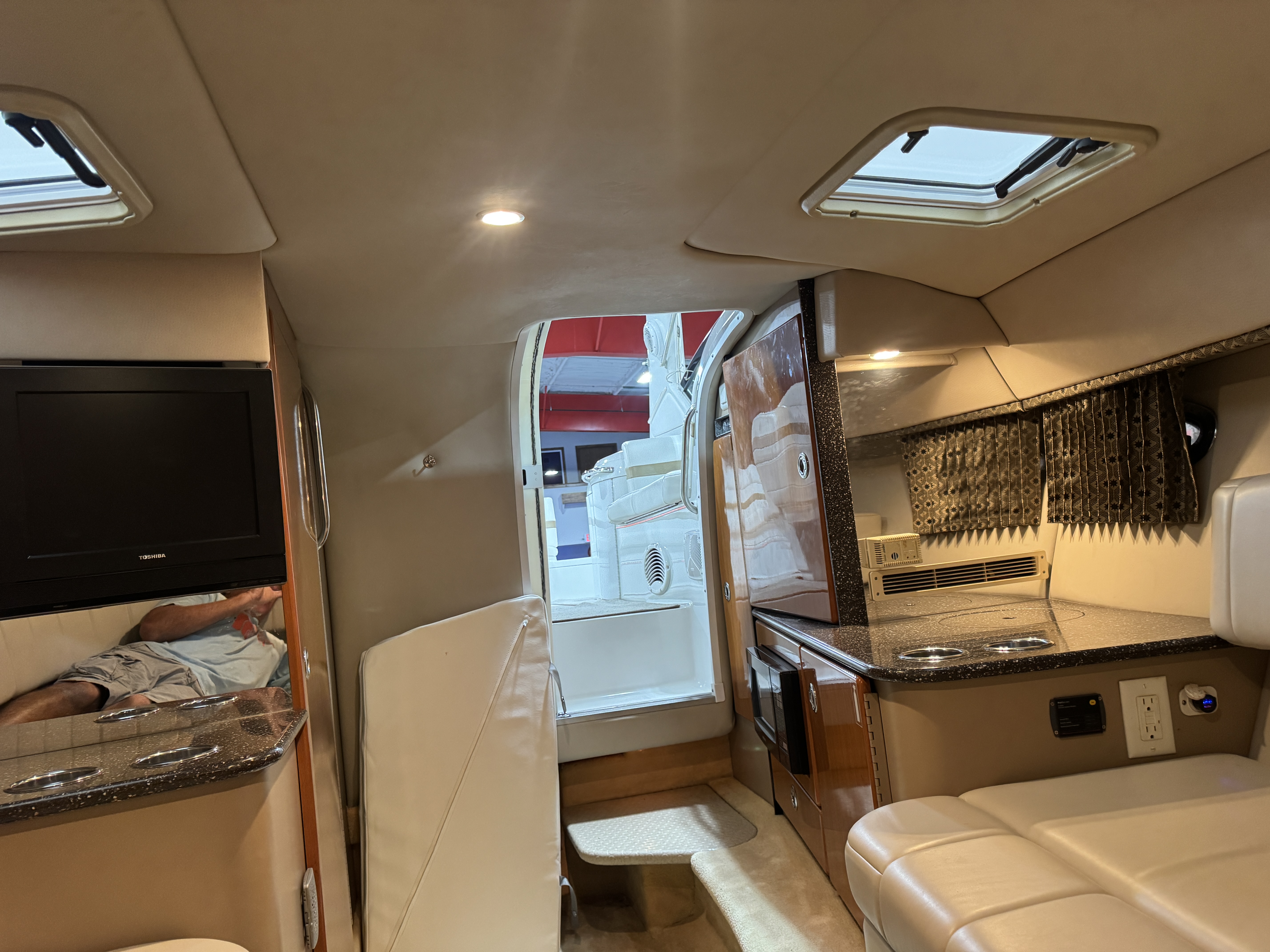 Used 2004 Formula 330 SS Sun Sport