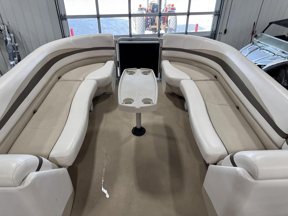Used 2015 Cypress Cay 250 Sea Breeze
