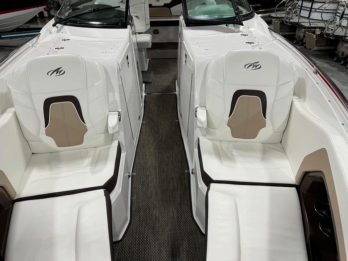 Used 2016 Monterey 328 SS