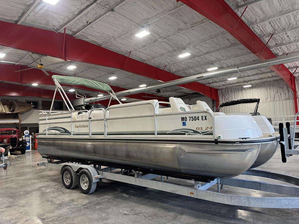 Used 2001 Landau DX 24