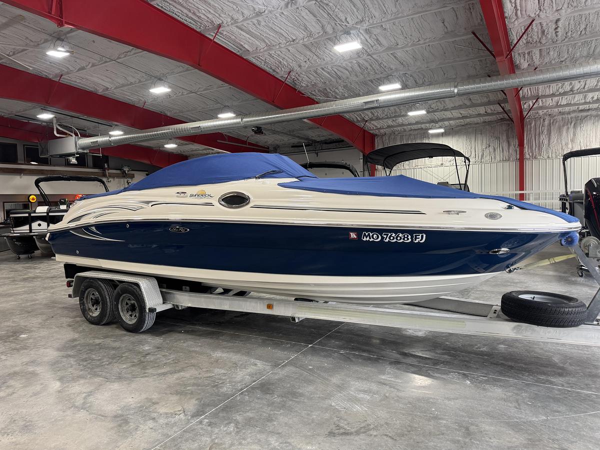 Used 2006 Sea Ray 240 Sundeck