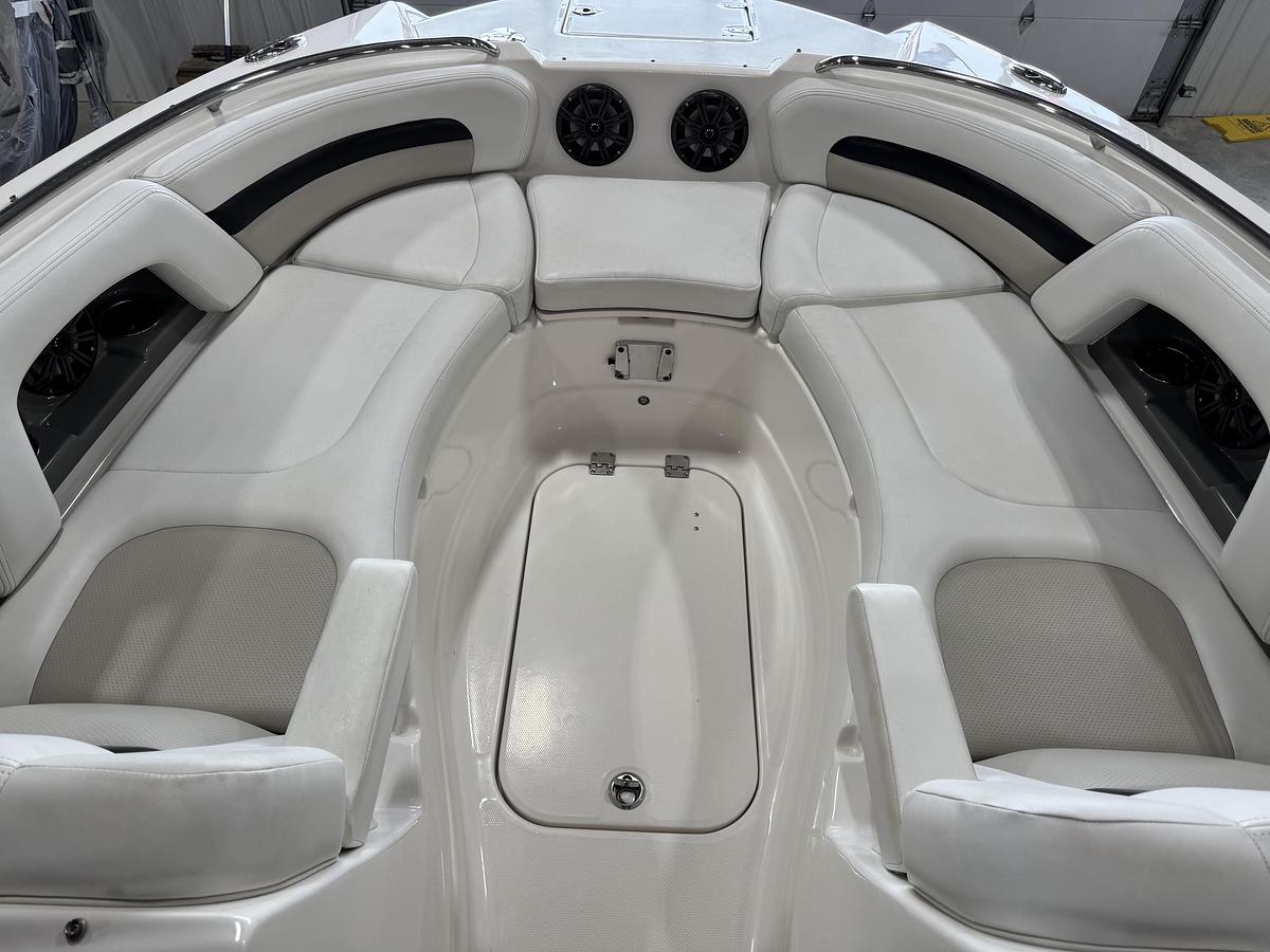 Used 2013 Chaparral 264 Sunesta