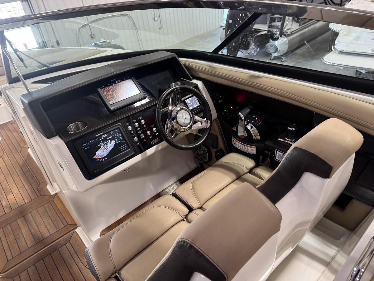 Used 2016 Sea Ray 350 SLX