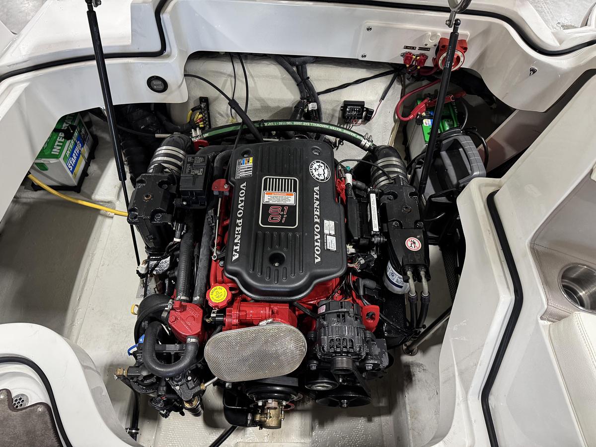 Used 2007 Cobalt 232 BR