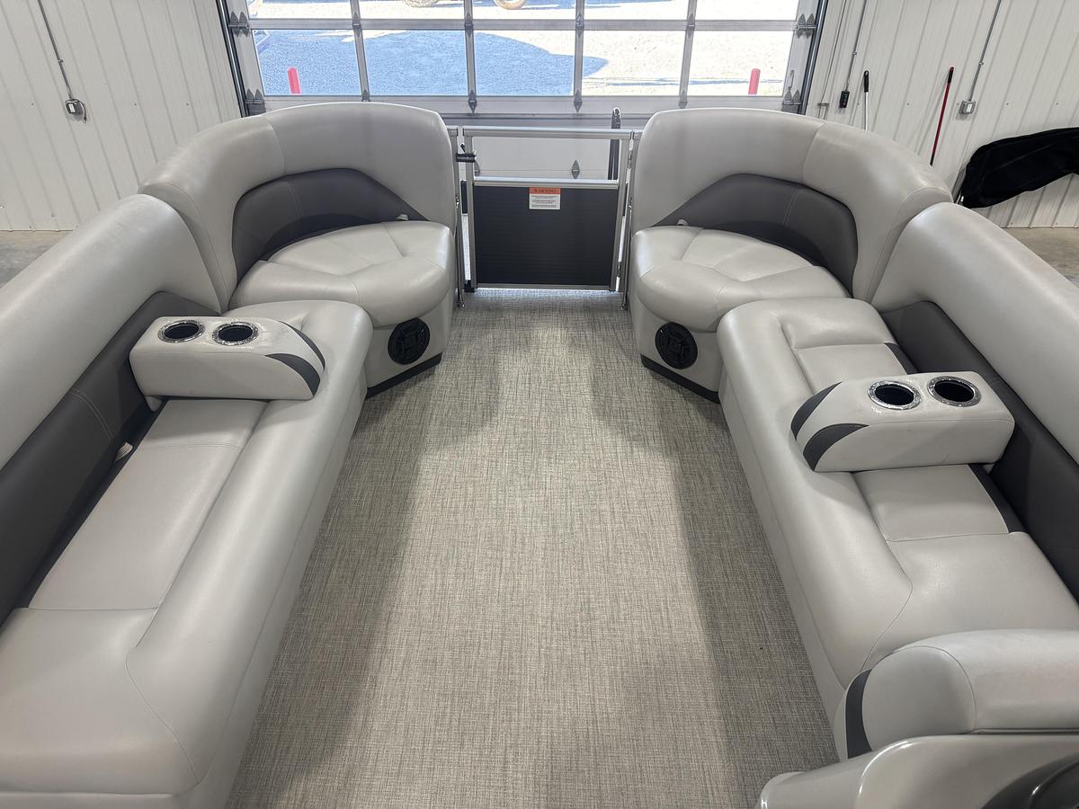 Used 2022 Landau 252 Island breeze