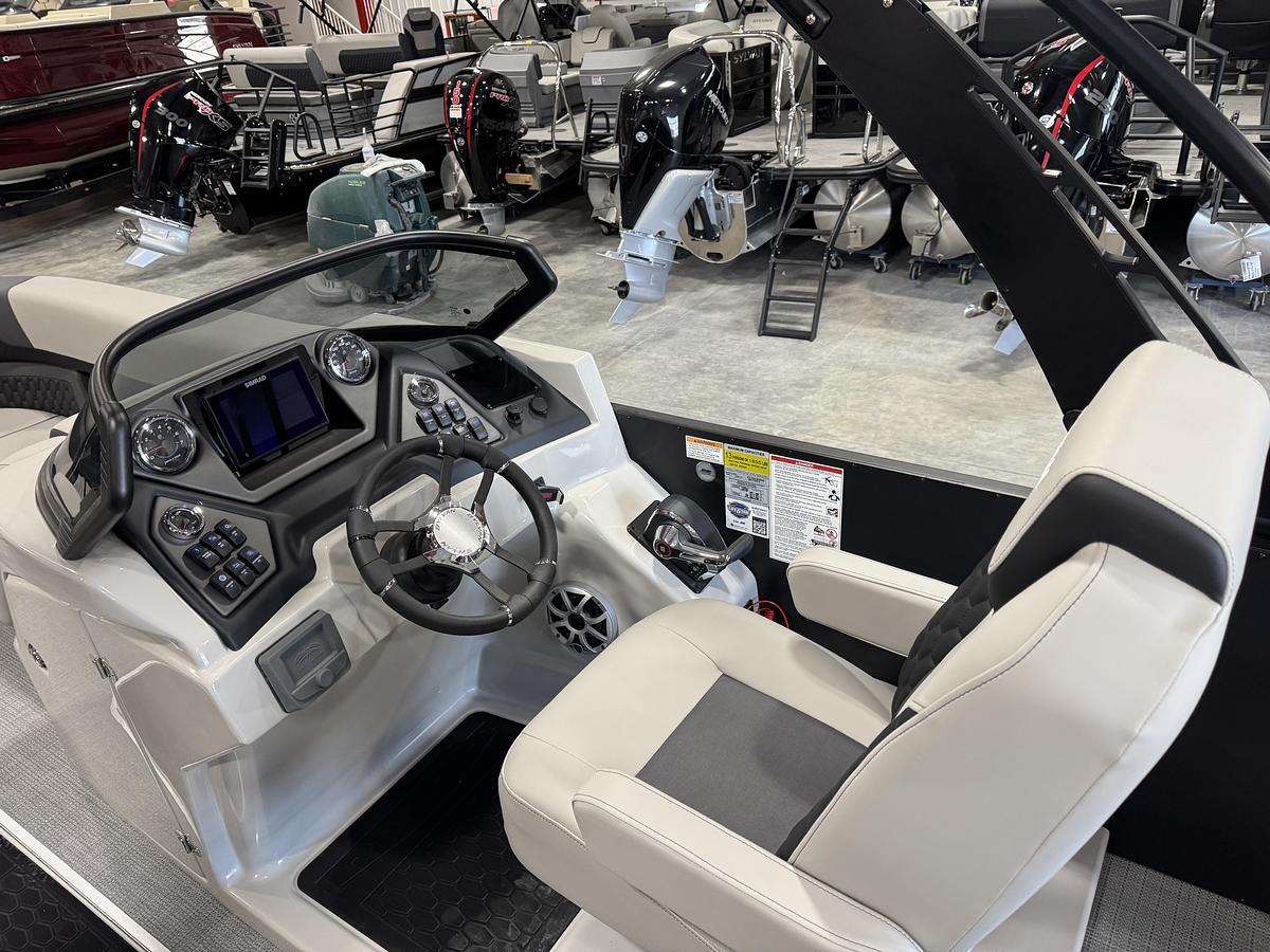 2026 Sylvan L-5 Platinum