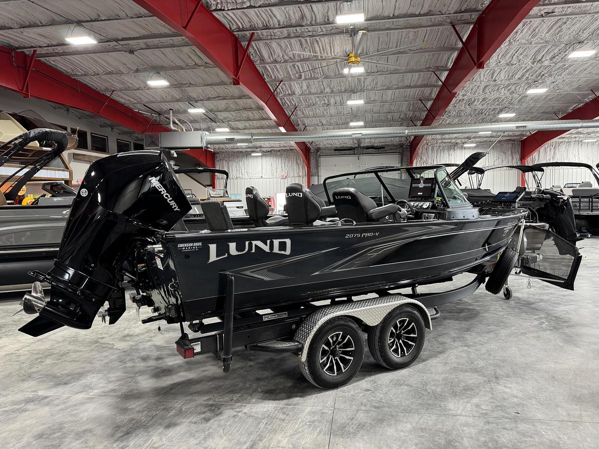 Used 2024 Lund 2075 Pro Vee