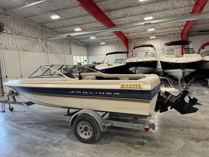 Used 1996 Bayliner 1950 Capri