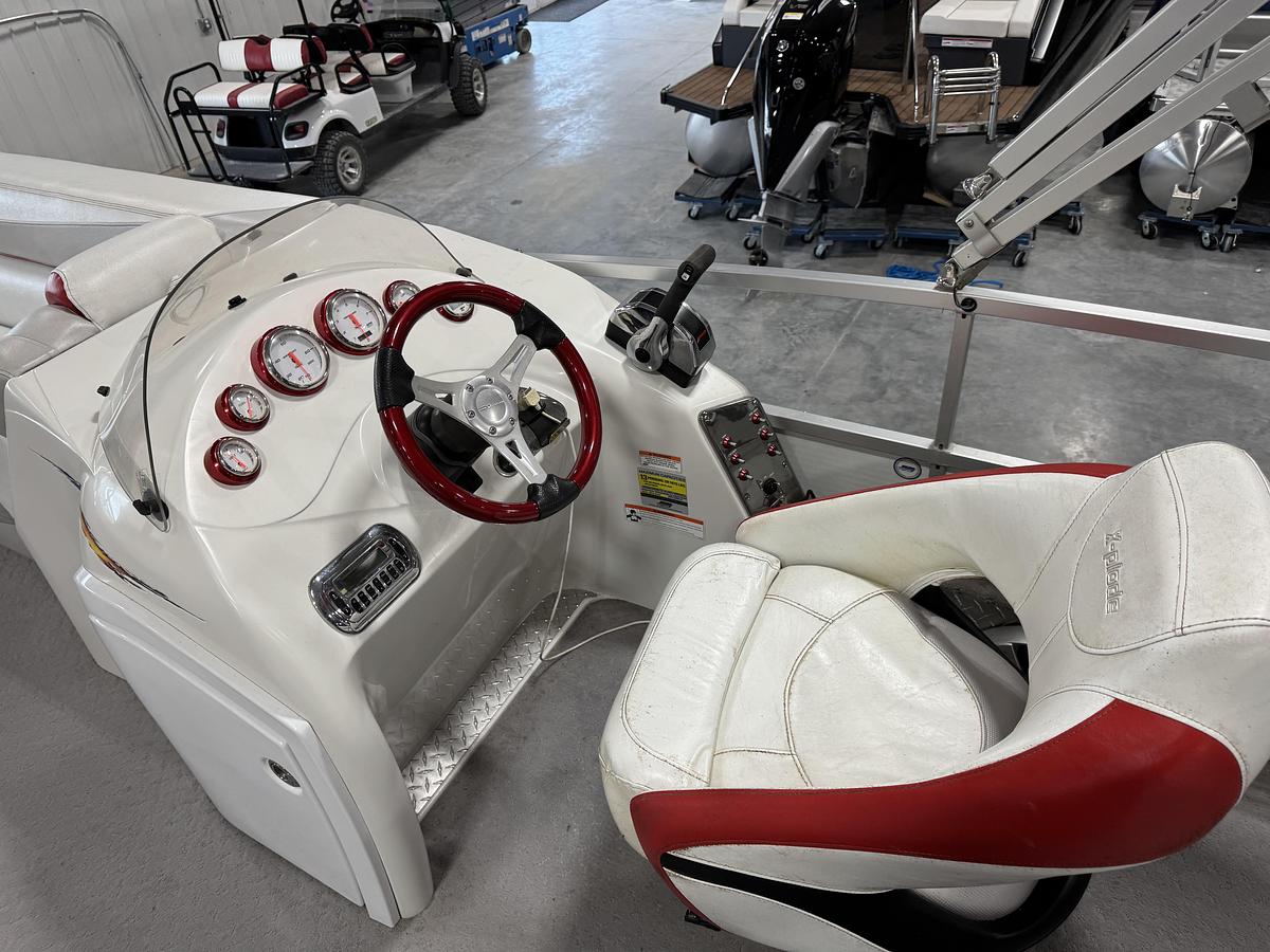 Used 2010 Monterey 25 X-Plode