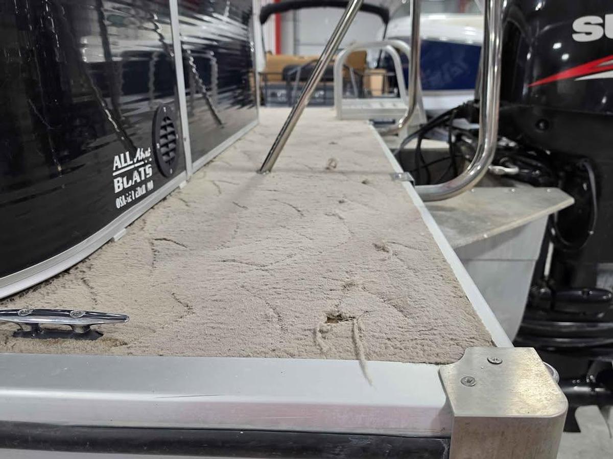 Used 2011 Misty Harbor 2585 Tritoon