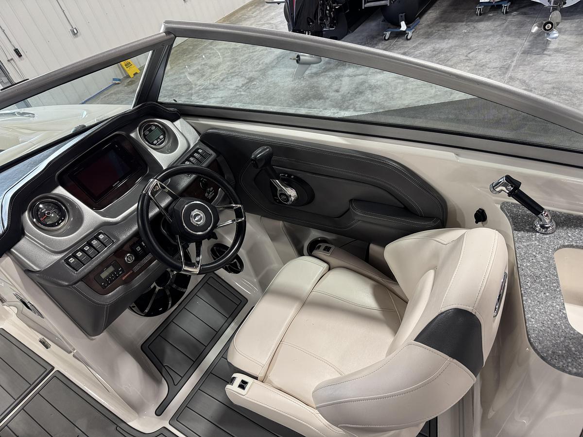 Used 2016 Chaparral 244 Sunesta Pro-Extreme