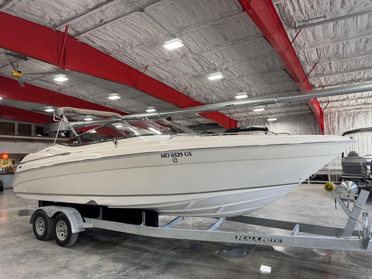 Used 2000 Regal 2800 LSR