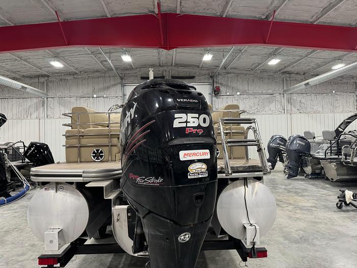 Used 2016 Lowe 270 Retreat