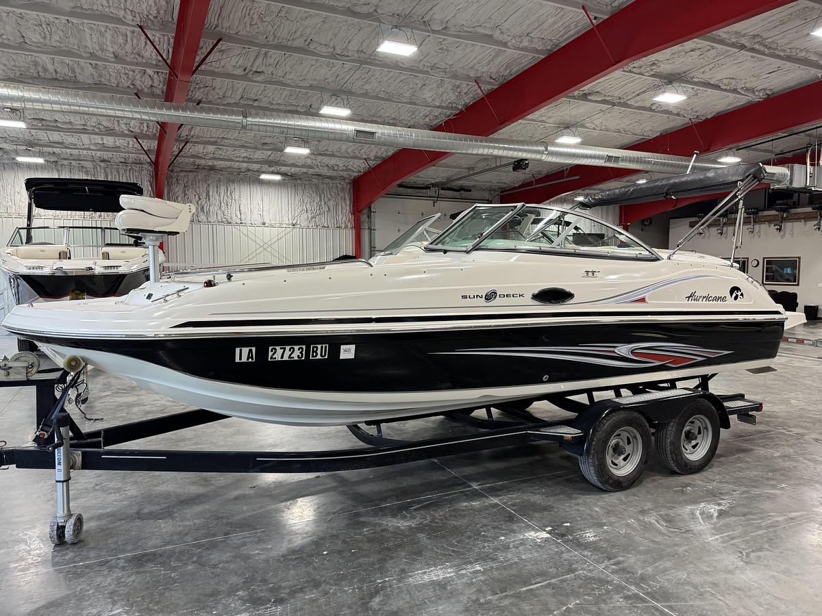 Used 2011 Hurricane 217 SD