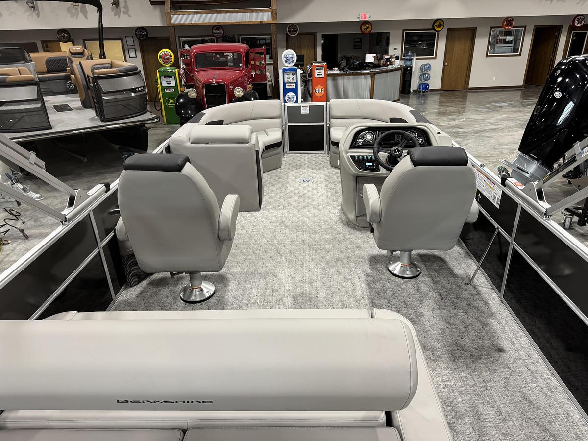 2026 Berkshire 24 UL LE