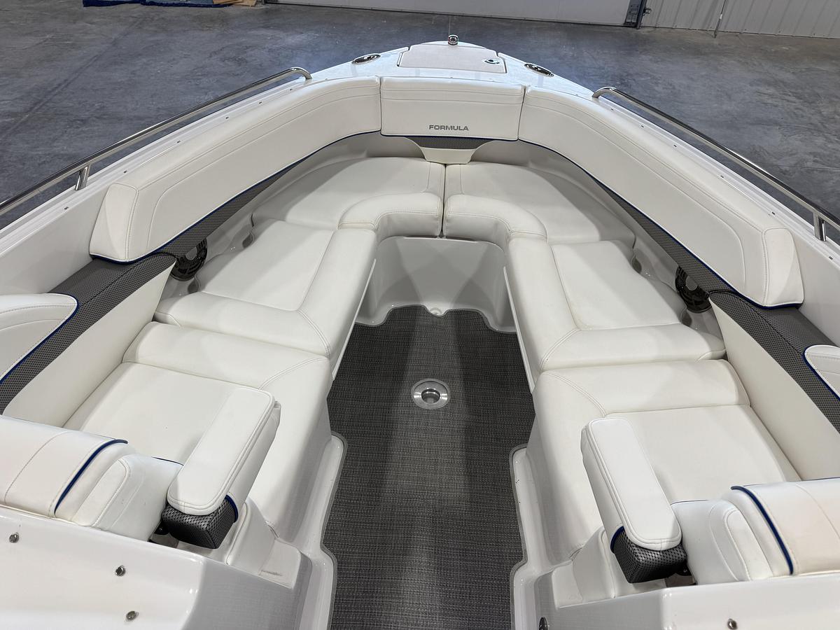Used 2016 Formula 270 BR