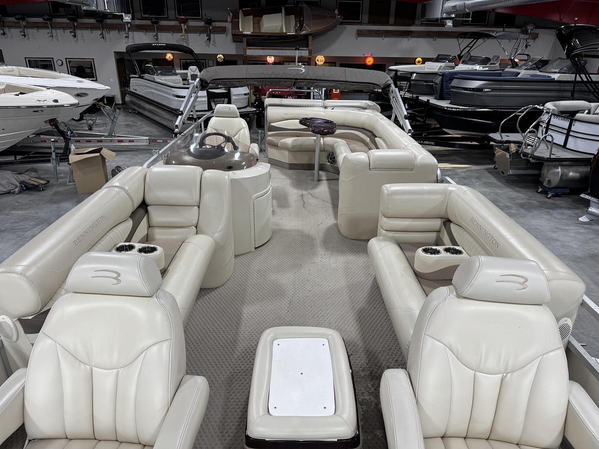 Used 2008 Bennington 2550 RLC