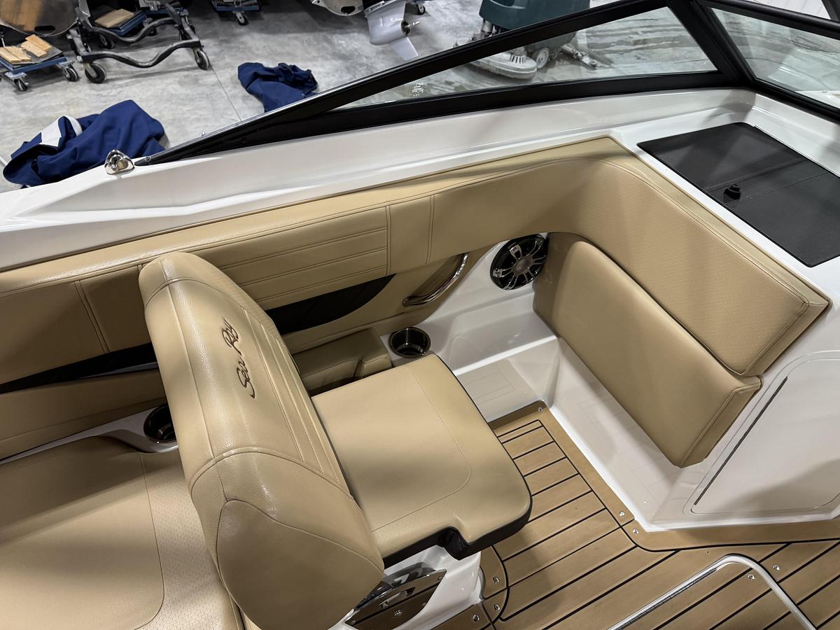 Used 2019 Sea Ray SPX 210